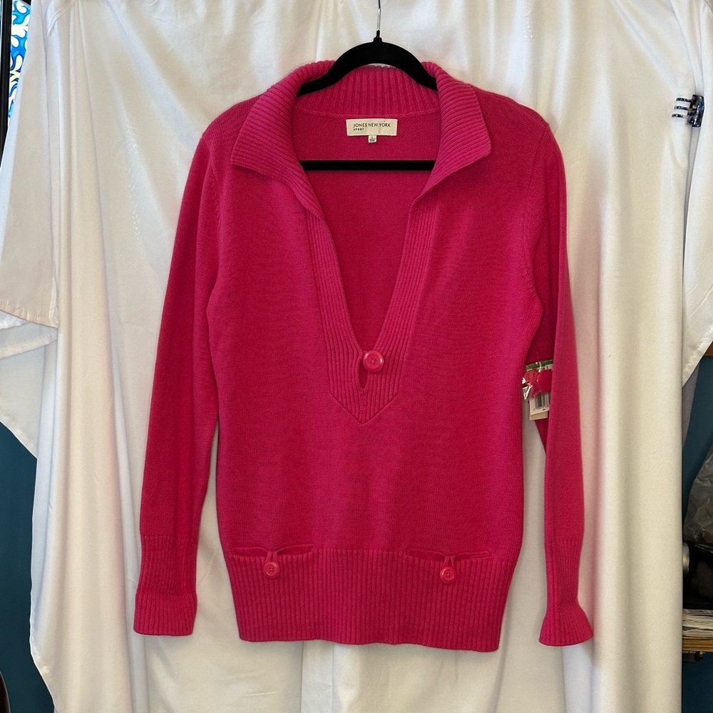 NWT Jones New York long sleeve, deep v-neck sweater